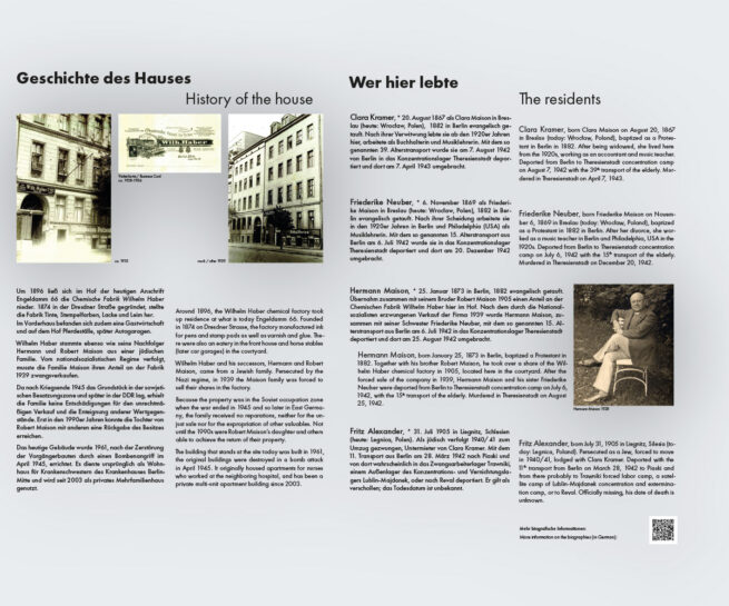 Informationstafel für Stolpersteine im Engeldamm